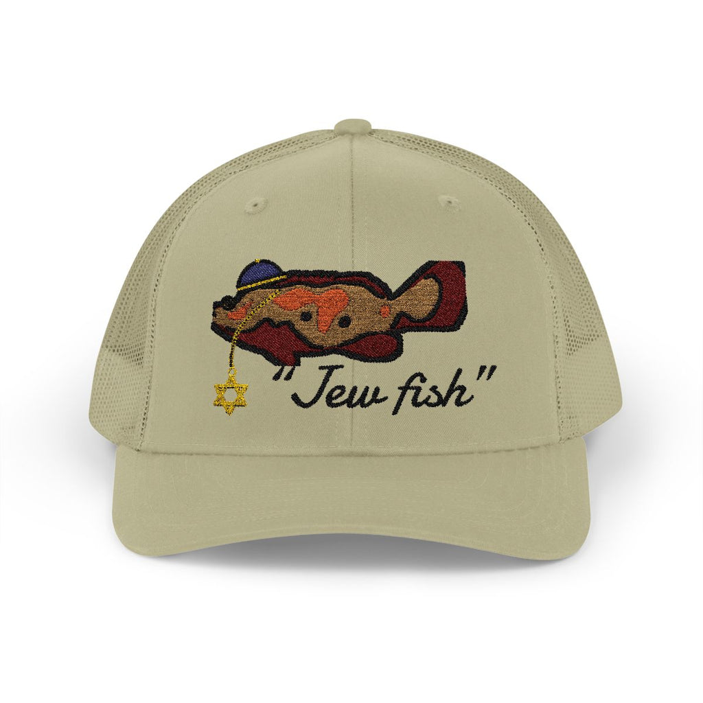Khaki "Jew fish" Goliath grouper trucker hat, front view: Goliath grouper in a kippah with a Star of David chain